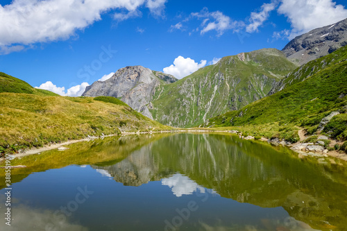 Fototapeta Naklejka Na Ścianę i Meble -  Lake of the nail, Lac du clou, in Pralognan, french alps