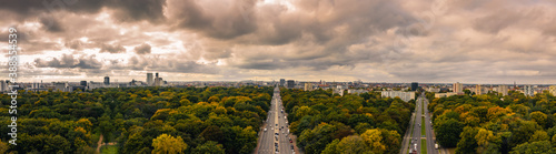 Panorama Aussicht auf die Hauptstadt von Deutschland von der Siegessäule in Berlin