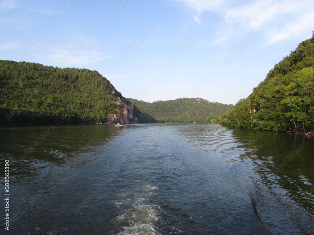 Obraz premium bridge over the river