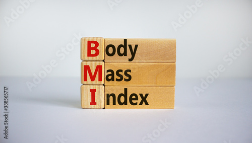 Fotografie Cubes and blocks form the expression 'BMI - Body Mass Index'