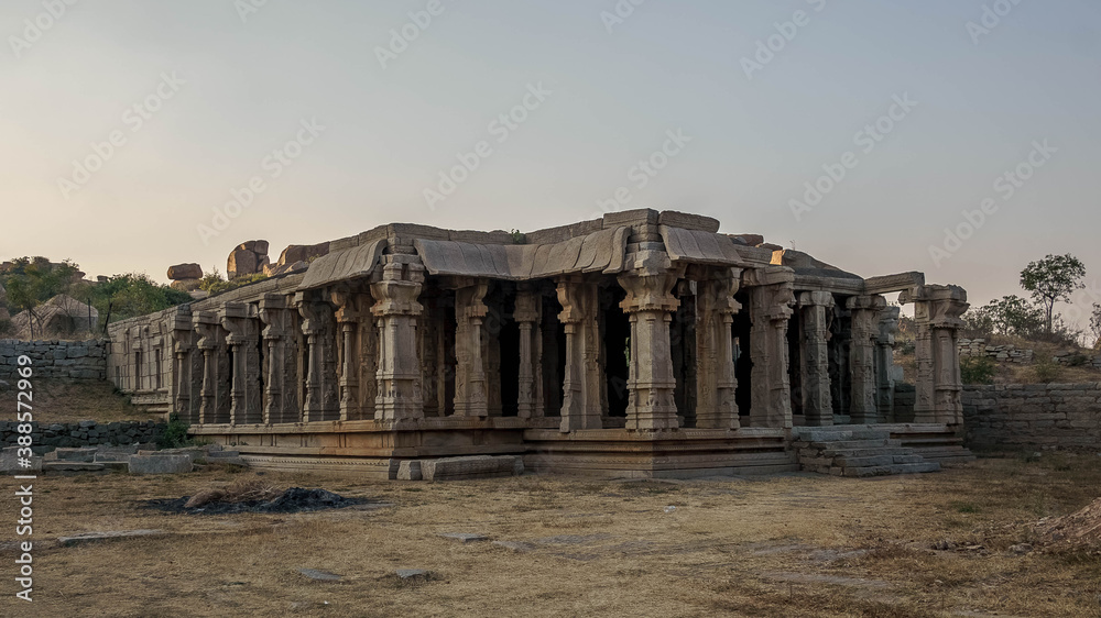 Fototapeta premium abandoned Achaturaya temple in Hampi