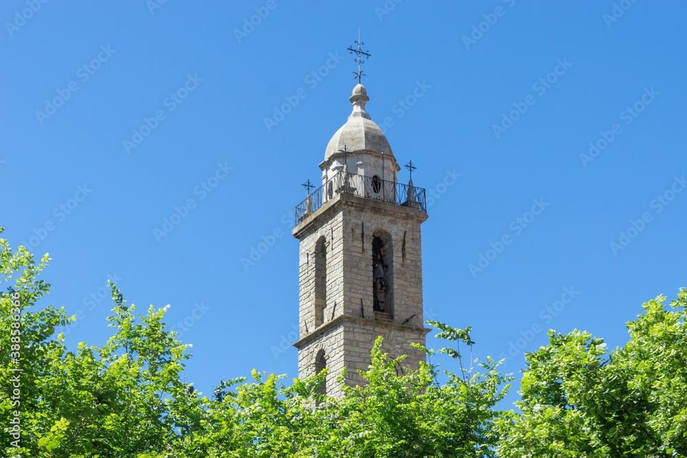 Glockenturm der Kirche Sainte-Marie in Sartène auf Korsika