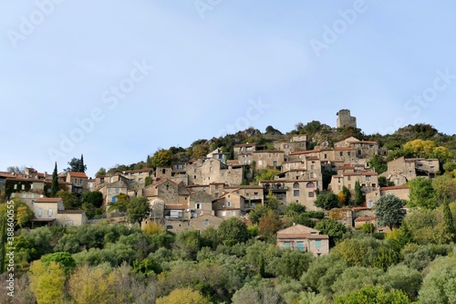 Le village de Vieussan