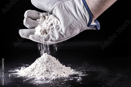 Schilderij op canvas Powdered titanium dioxide is used to treat non-potable water