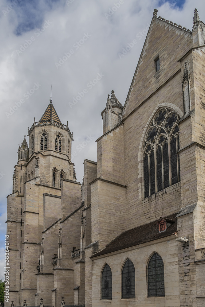 Cathedral of Saint Benigne - Roman Catholic cathedral and national monument of France. In 1325, the current Gothic building was completed and consecrated. Dijon, France.
