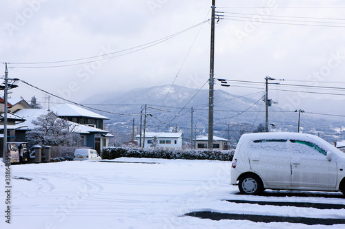 雪の降り積もる平泉町