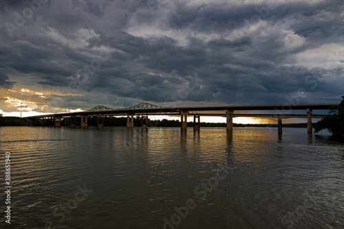 Bridge at sunset over the Tennessee River © Stan Reese