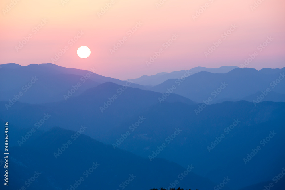 玉置神社から見た山々の夕景