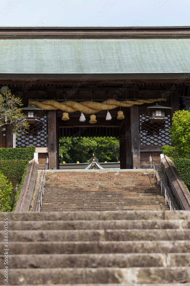 諏方神社の長坂と大門