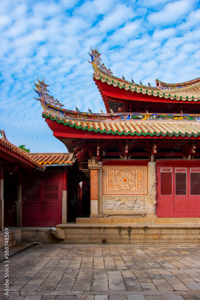 There are 1000 year old buildings in Quanzhou, China.