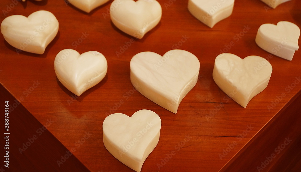 Obraz premium Alabaster hearts in Volterra, Tuscany, Italy