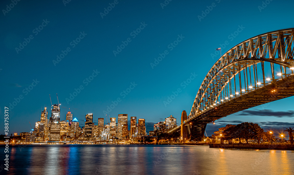Fototapeta premium Sydney harbour bridge with Sydney city night light