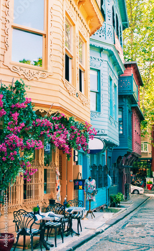 Fototapeta Naklejka Na Ścianę i Meble -  Colorful and bright houses in the Kuzguncuk district of Istanbul.