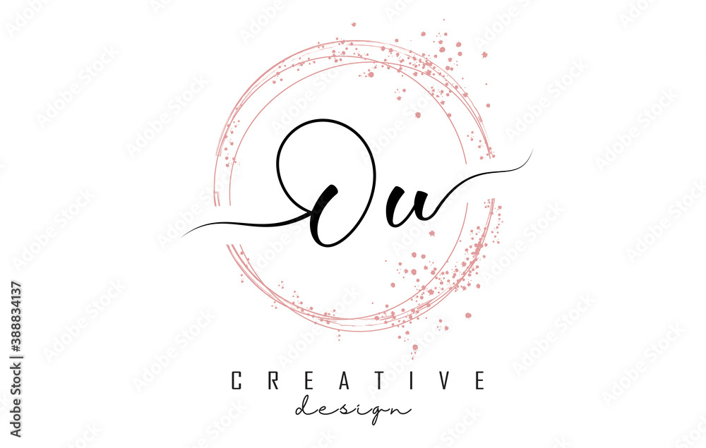 Obraz premium Handwritten Ou O u letter logo with sparkling circles with pink glitter.