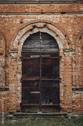 old wooden door © Александр Варуха