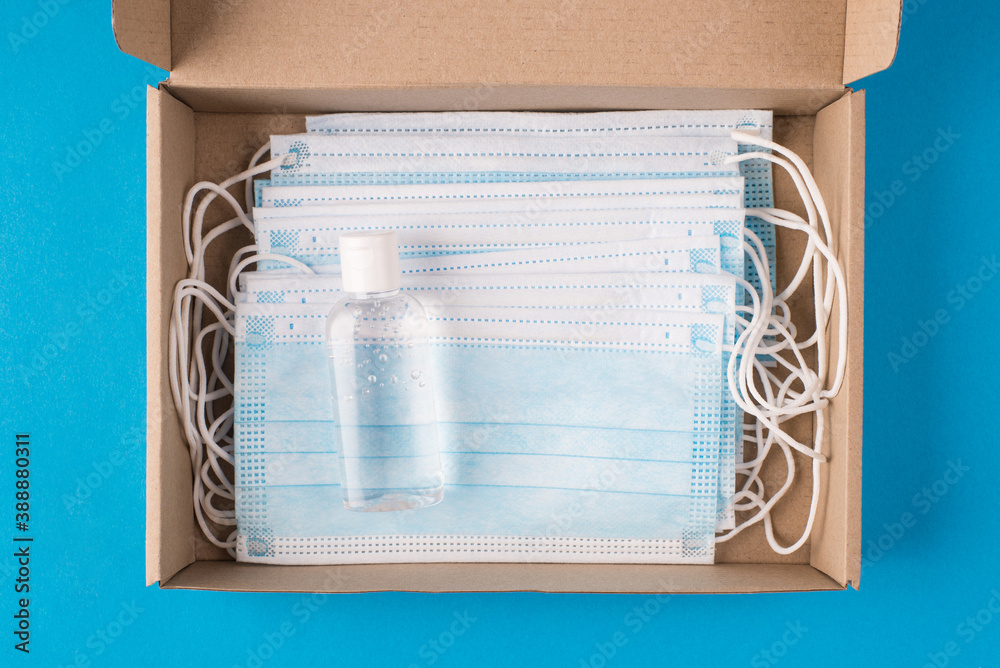 Φωτογραφία Top overhead close up above view photo of opened cardboard package full of many