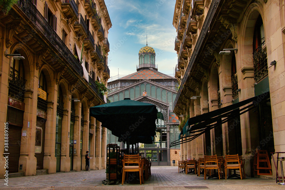 Ταπετσαρία view of a Gothic street in el born and the museum of the cultural center and memory of Barcelona