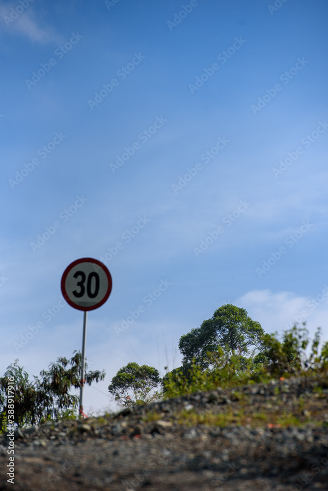 
30 road sign