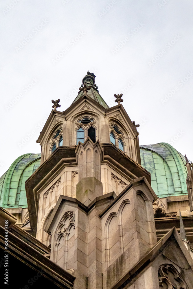 Fototapeta premium Catedral da Sé no centro da cidade de São Paulo, Brasil. Igreja e ponto turístico da cidade.