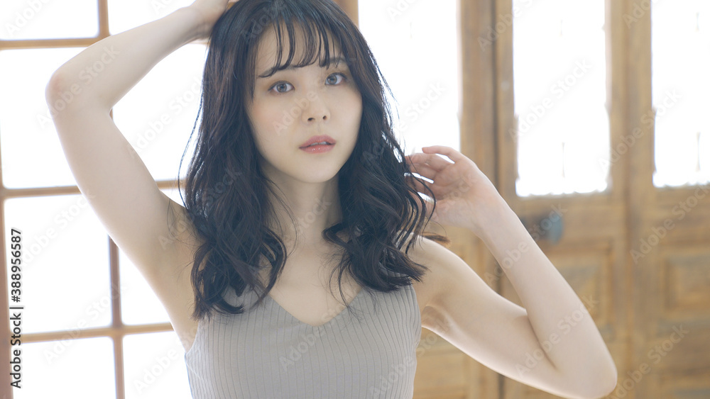 女性の美容イメージ　ボディケア　脱毛サロン