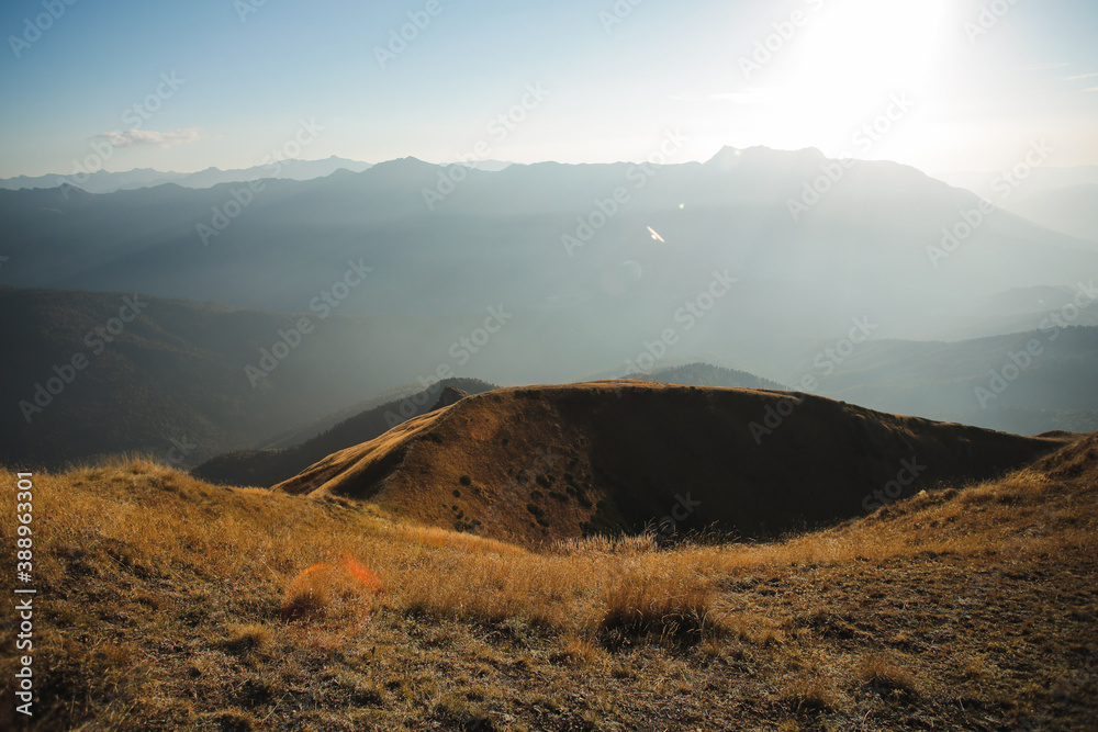 Fototapeta premium mountains in the morning smog