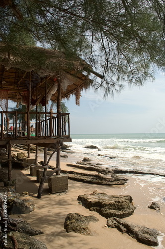 Fototapeta Naklejka Na Ścianę i Meble -  Rocky resort beach during off-season. Sunny relax day. Koh Lanta island. Thailand