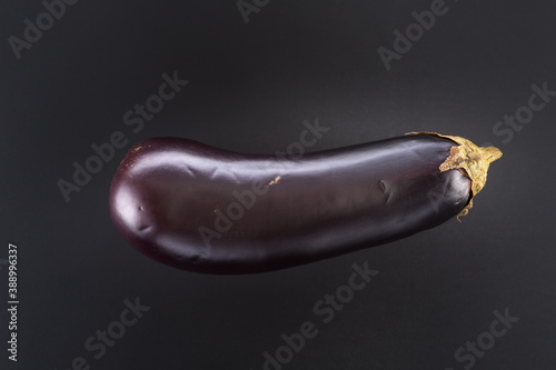 excellent eggplant is ready to prepare a delicious and beautiful dish