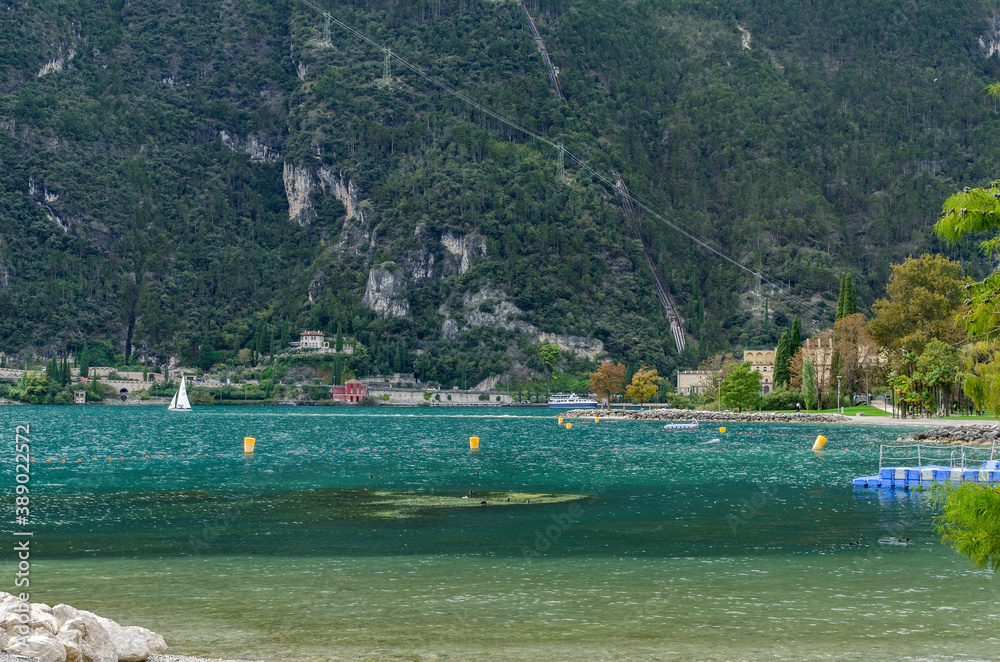 Jezioro Garda - Włochy  - obrazy, fototapety, plakaty 