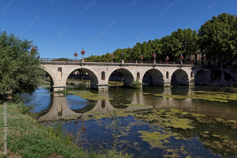Sommières - Pont Tibère et Fleuve Le Vidourle