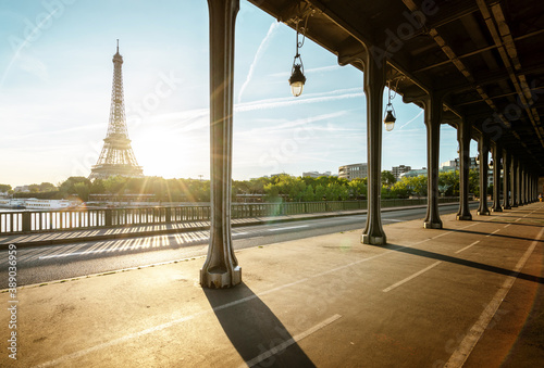 Photography Eiffel Tower from Bir-Hakeim metal bridge in the morning, Paris, France