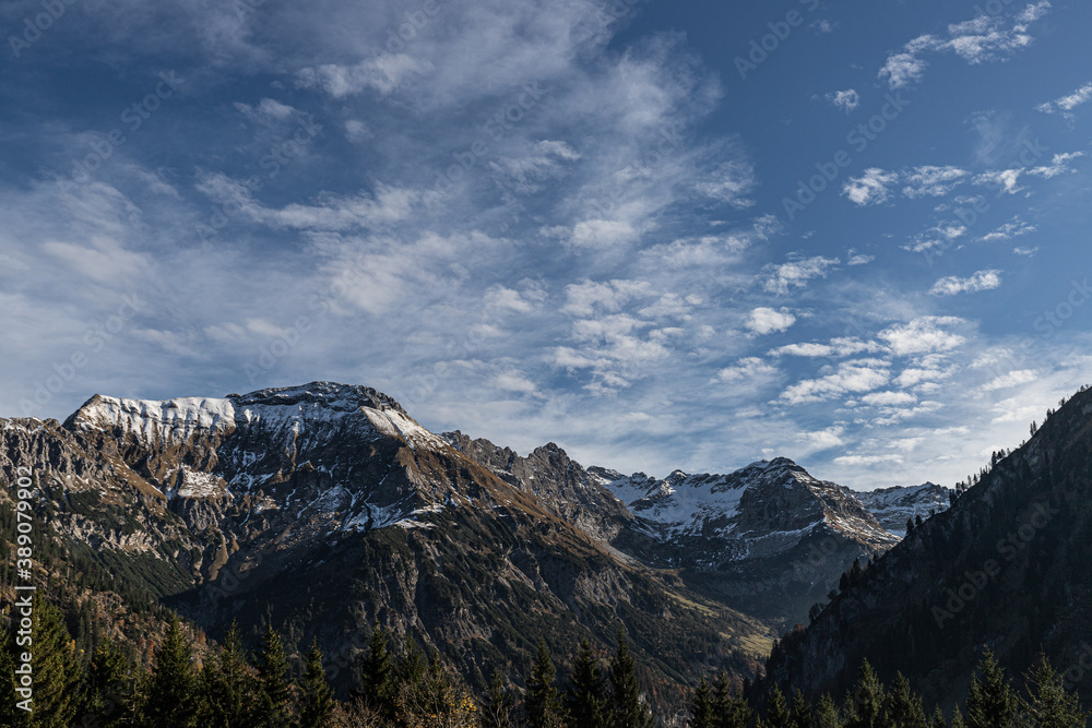 Obraz premium Ausblick von der Schwarzbach Hütte 