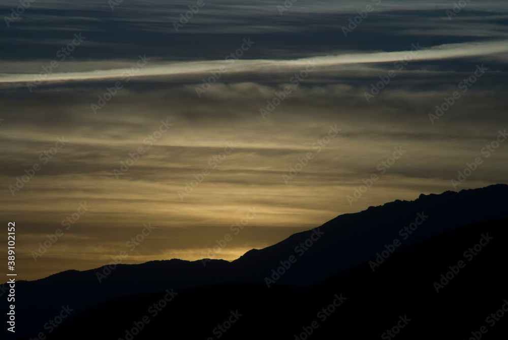 Fototapeta premium Gold sky