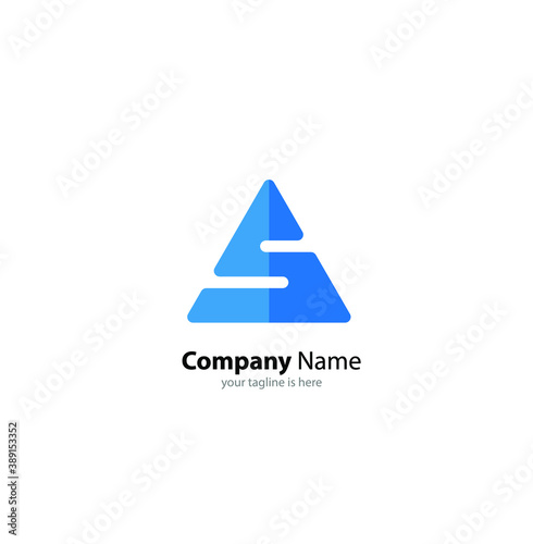 the simple elegant logo of letter s with white background