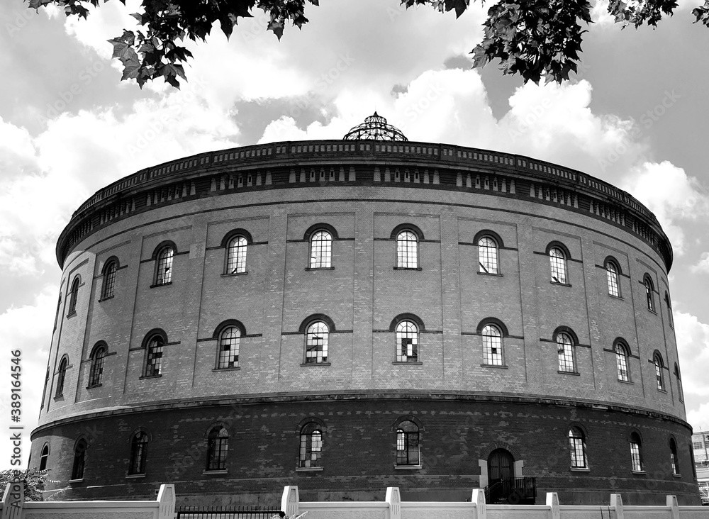 Fototapeta premium Gasometer 