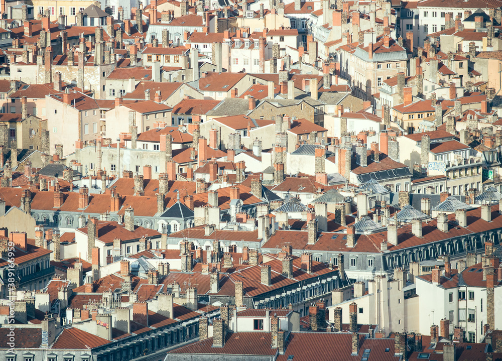 ensemble de toits de la ville de Lyon , la croix rousse