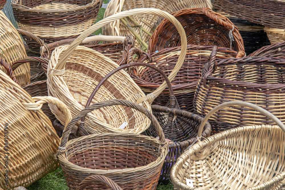 Paniers en osier destinés à la vente Paniers en osier destinés à la vente