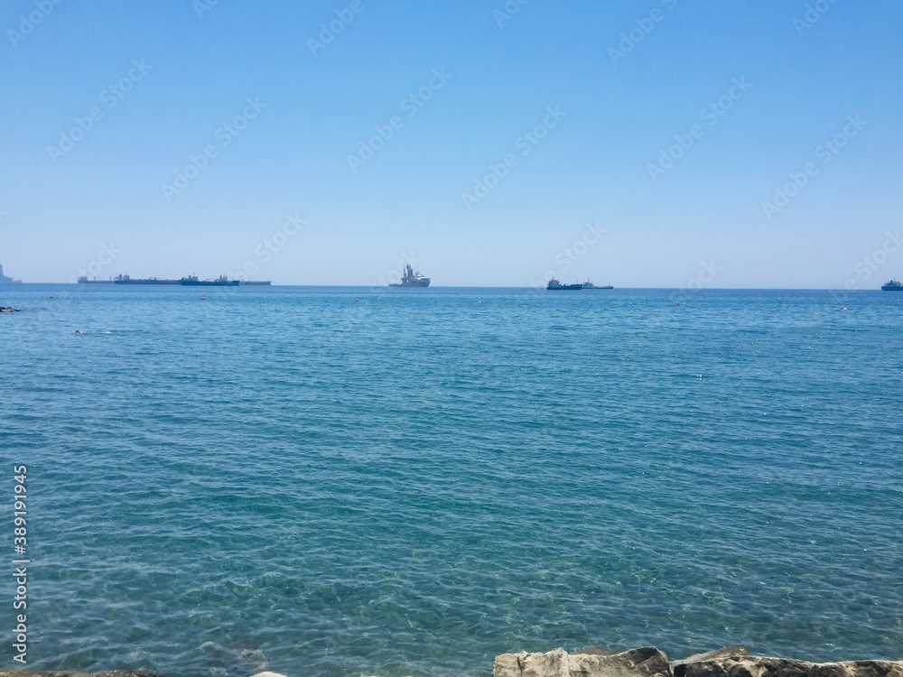 Fototapeta premium boat in the sea