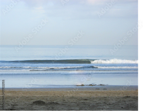 Fototapeta Naklejka Na Ścianę i Meble -  バリ島のクタ＆レギャンのサーフポイント, 
  surfing points at Kuta & Legian in Bali. 
