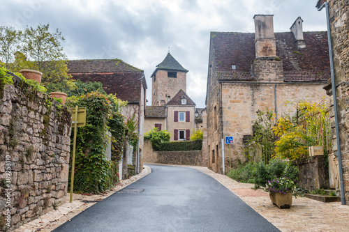 Fototapeta Naklejka Na Ścianę i Meble -  countryside town of stone houses in france