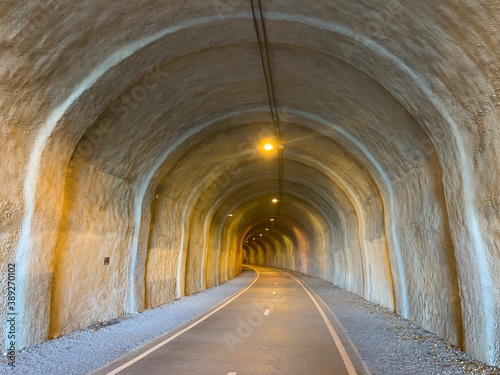 A symmetric pedestrian tunnel 