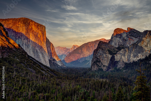 Tunnel View of Yosemite Valley  Sunset