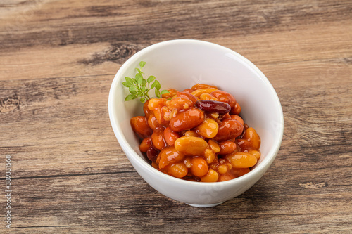 Baked kidney in tomato sauce