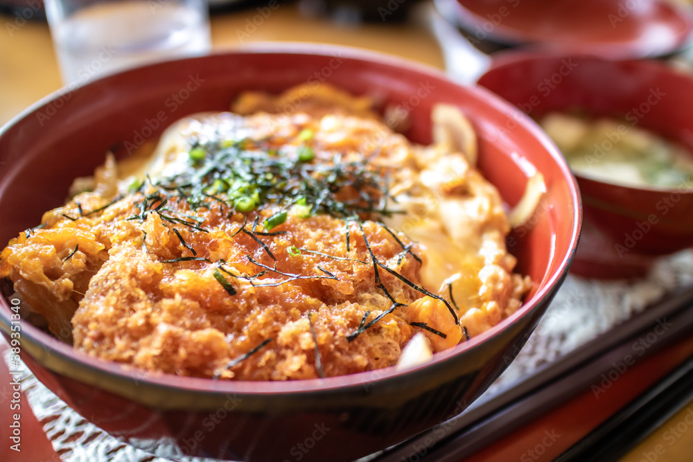 日本のカツ丼 和食イメージ 日本のカツ丼 和食イメージ