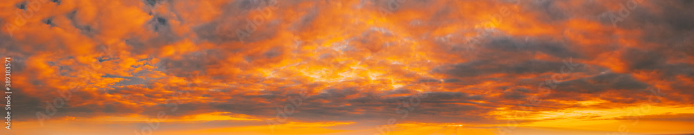 Sunrise Bright Dramatic Sky. Scenic Colorful Sky At Dawn. Sunset Sky In Natural Warm Colors. Natural Sky Abstract Background. Panorama. Panoramic View