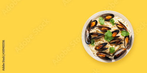 Pasta Mussels with herbs and lemon