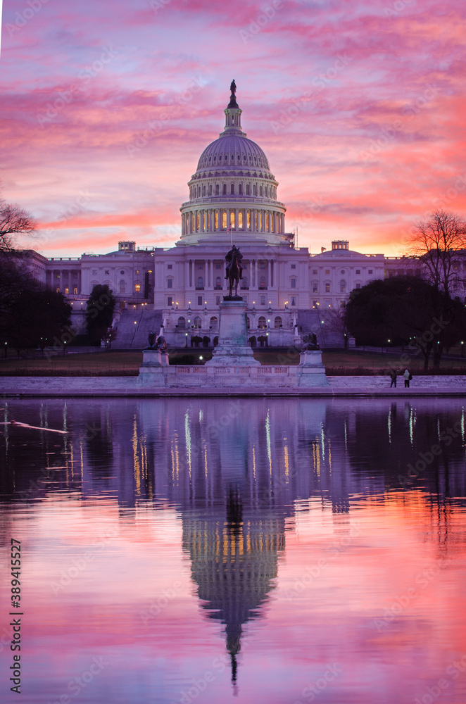 Obraz premium United States Capitol Building in sunset - Washington D.C. United States of America