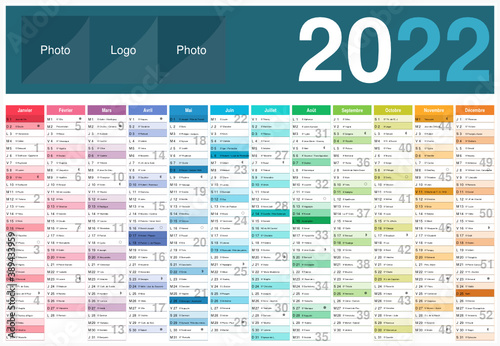 Calendrier 2022 12 mois au format 650 x 450 mm entièrement modifiable via calques et texte arial	