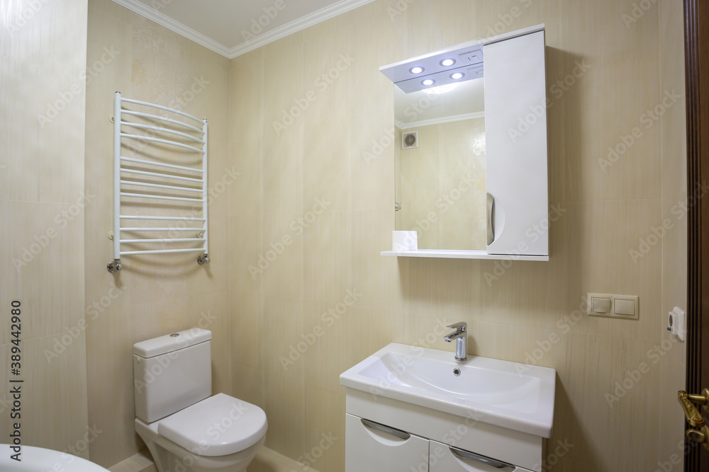 Modern bathroom with jacuzzi bath