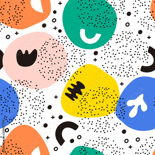 Seamless vector pattern with hand drawn dots.