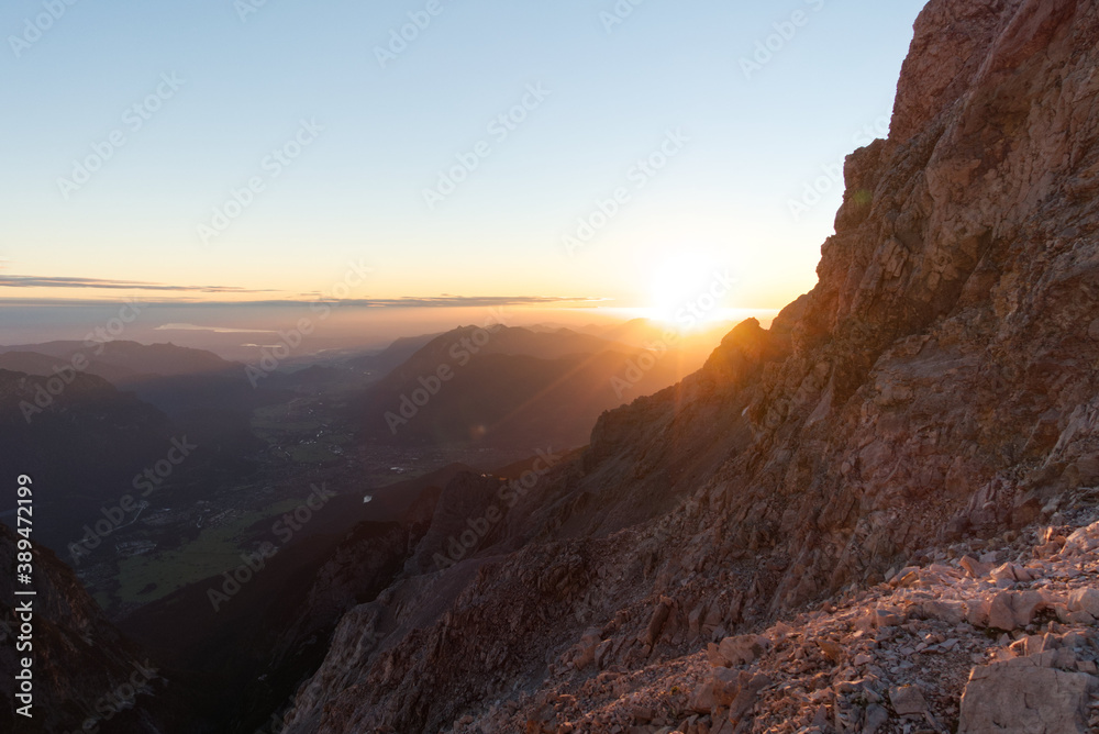 Sonnenaufgang im Wettersteingebirge, Zugspitze, Jubiläumsgrat
